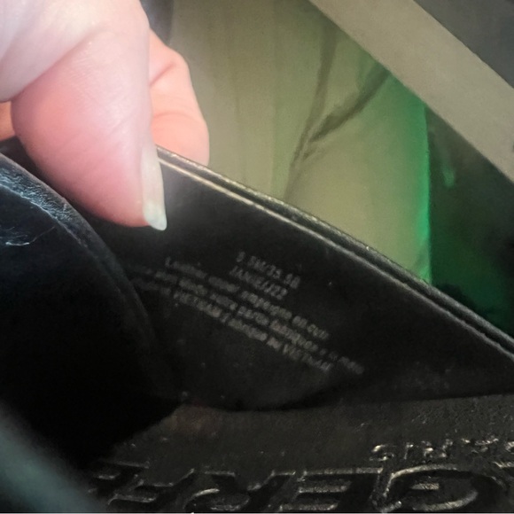 EUC KARL LAGERFELD JANIE SLIDE SIZE 5 1/2. - Picture 8 of 9